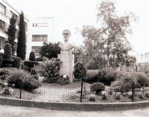 Francoise Dissart Memorial