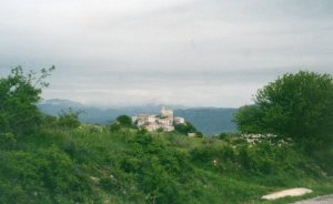 Mountain village along the Sulmona Trail